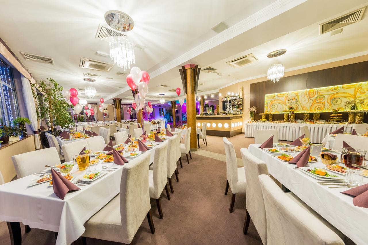 Hotel Restauracja Teczowa Luban Exteriér fotografie