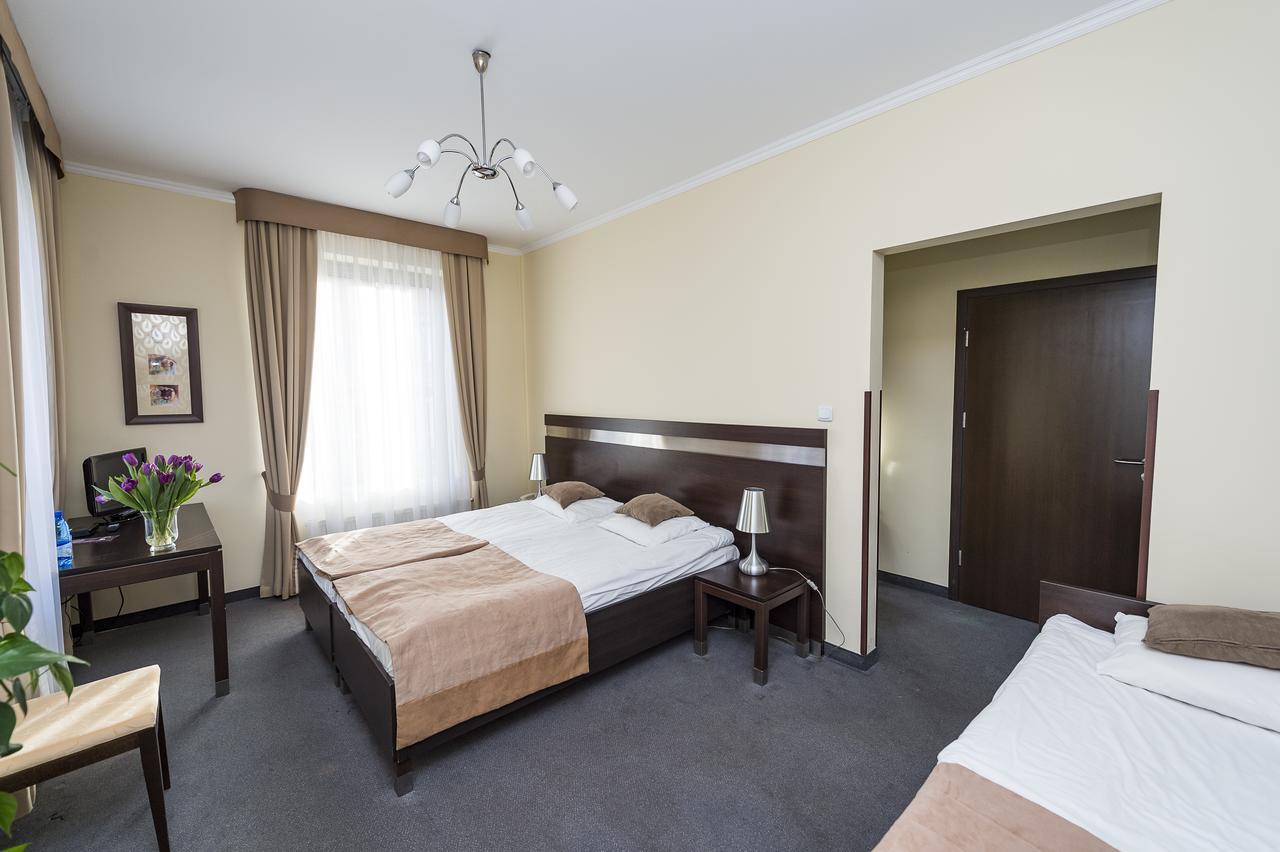 Hotel Restauracja Teczowa Luban Exteriér fotografie
