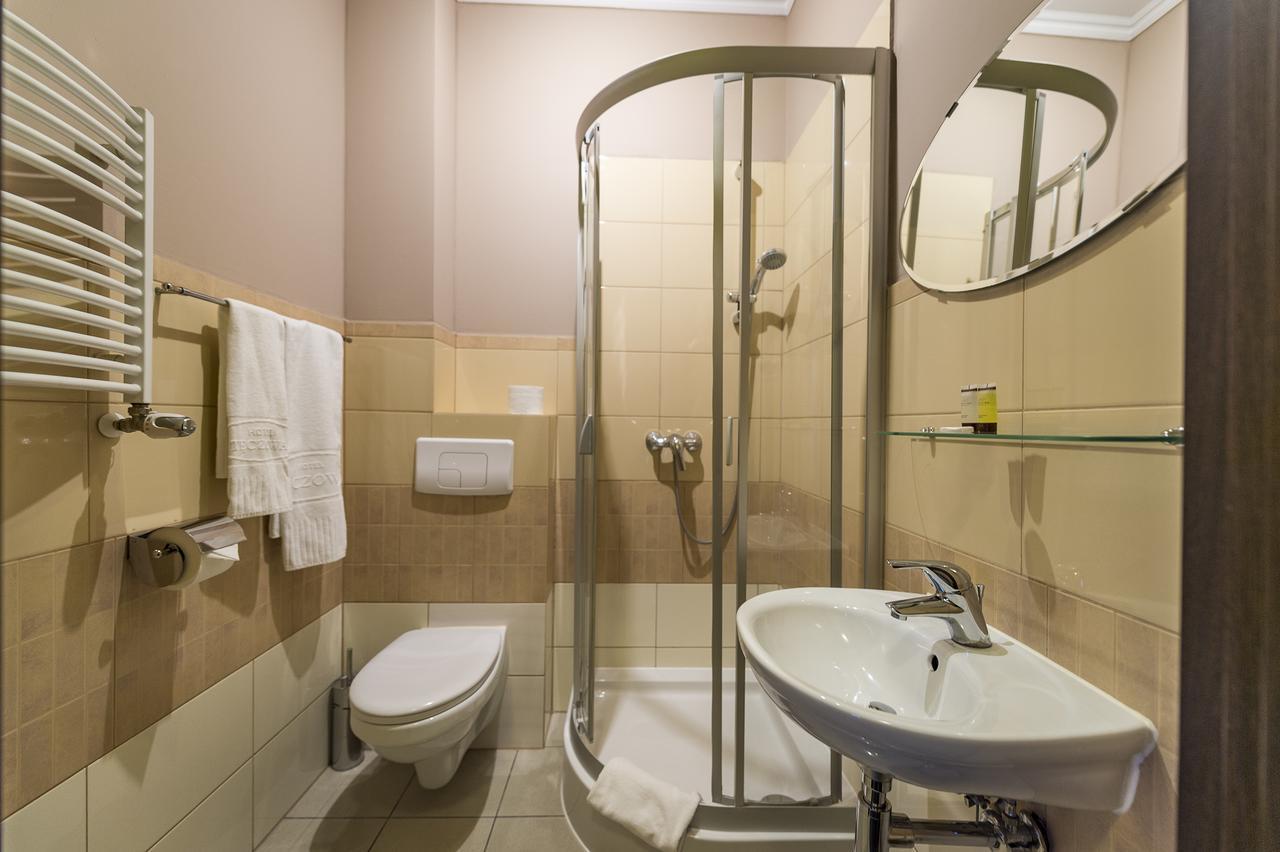 Hotel Restauracja Teczowa Luban Exteriér fotografie